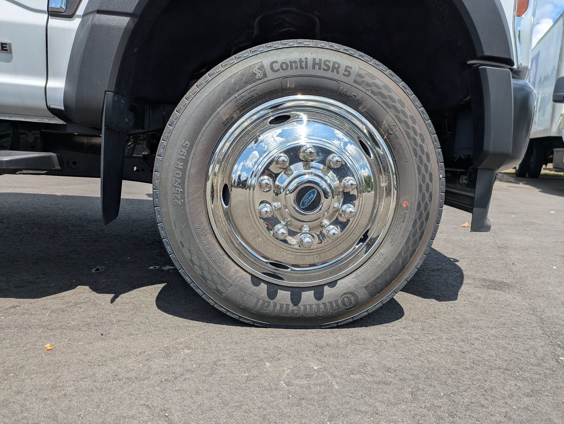 New 2025 Ford F550 4x4 Regular Cab Super Duty image 11