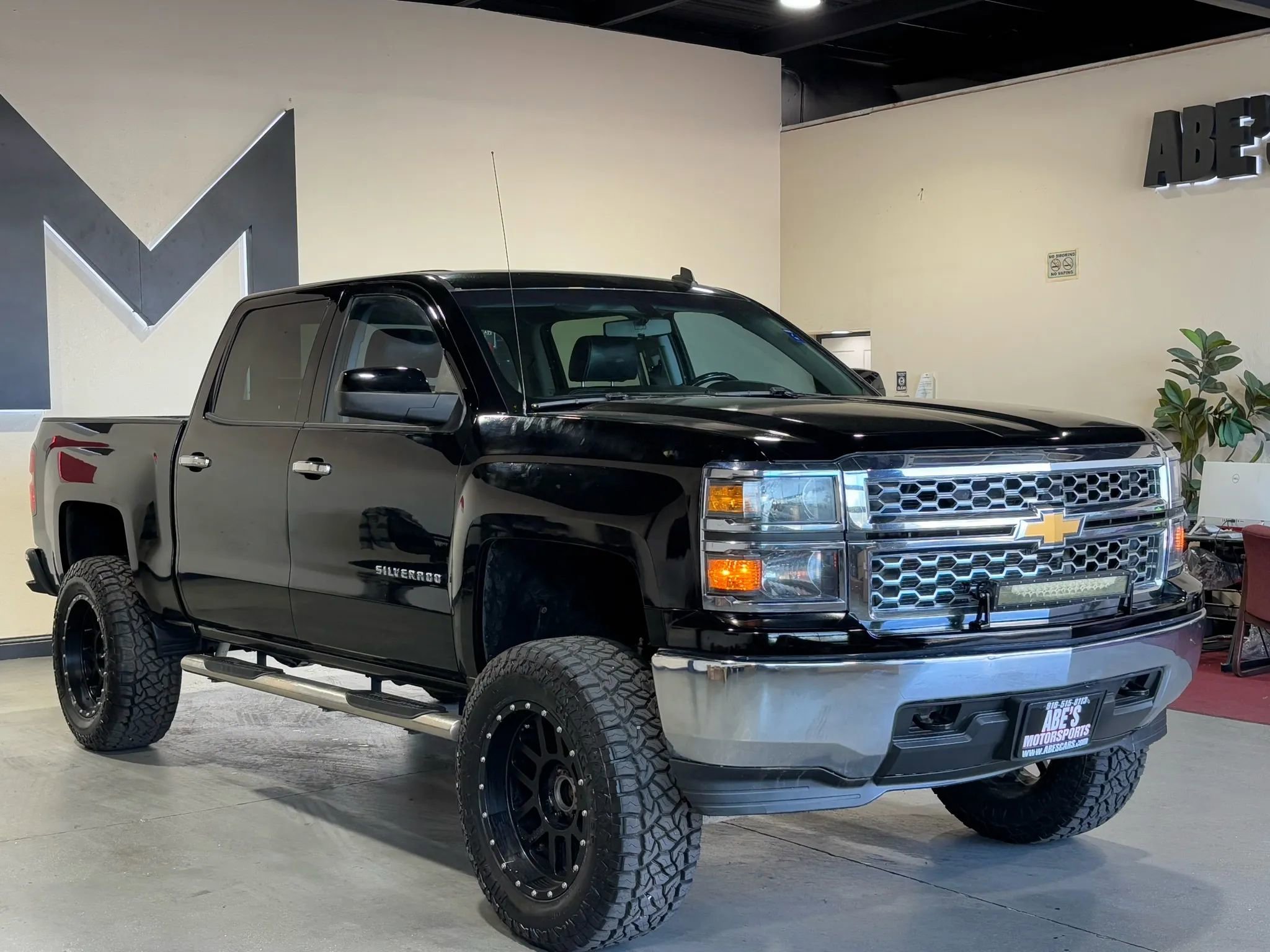 Used 2014 Chevrolet Silverado 1500 LT image 2