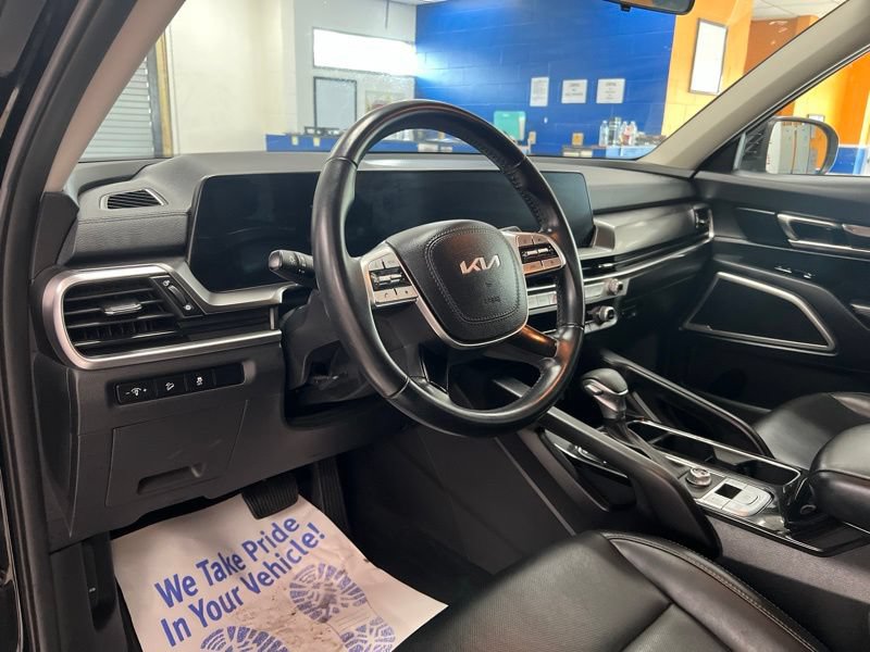 Certified 2024 Kia Telluride LX FWD image 19