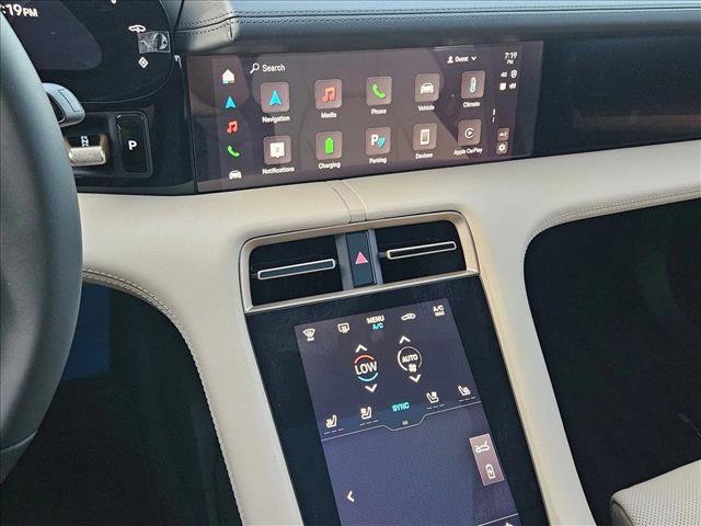 Used 2025 Porsche Taycan 4S image 15