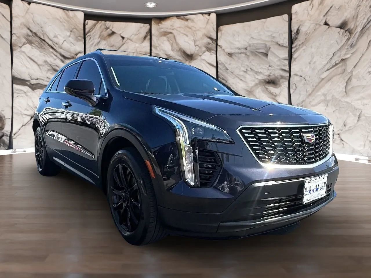 Used 2022 Cadillac XT4 Luxury w/ Cold Weather Package image 1