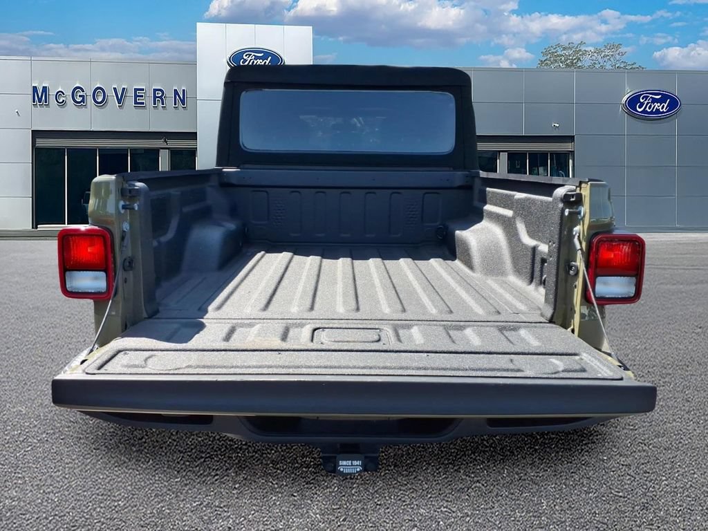Used 2025 Jeep Gladiator Sport AWD/4WD image 11