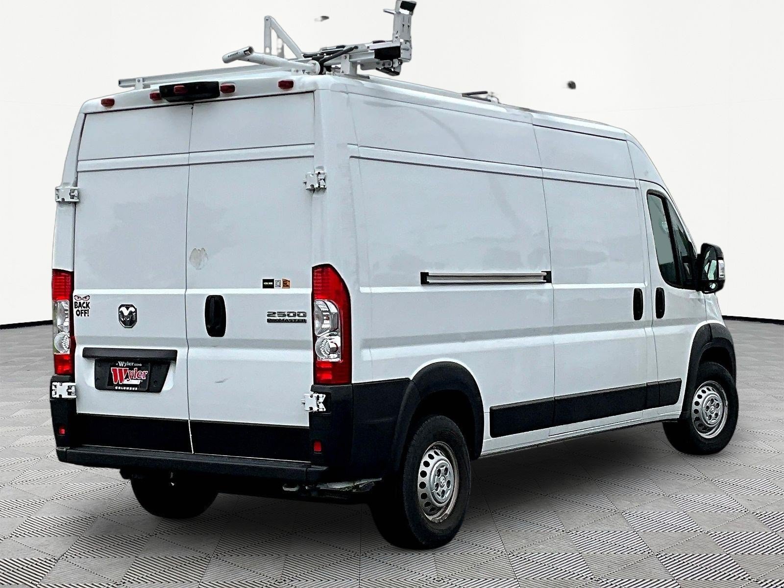 Used 2024 RAM ProMaster 2500 FWD image 6