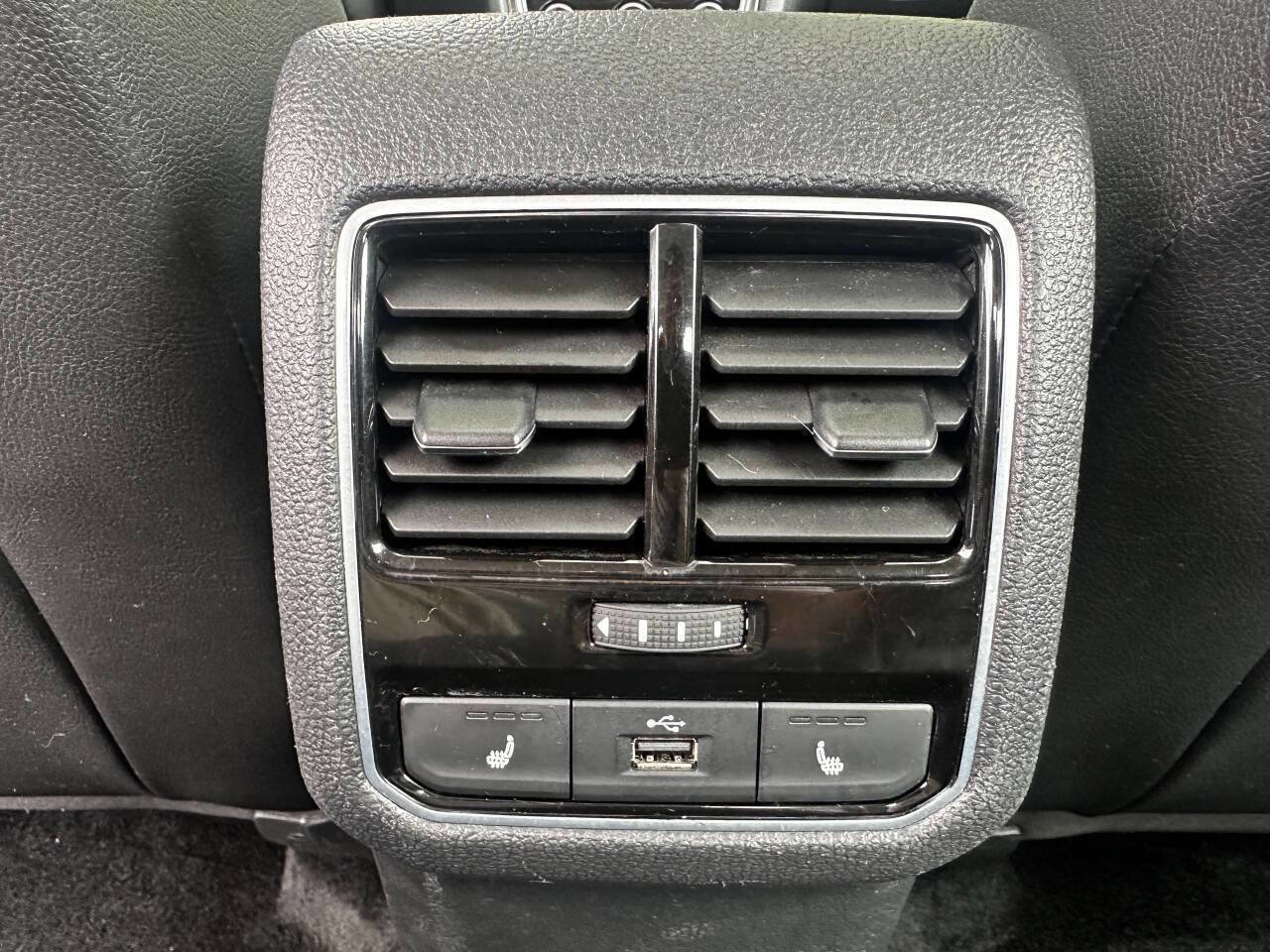 Used 2017 Volkswagen Passat 1.8T SEL Premium image 8