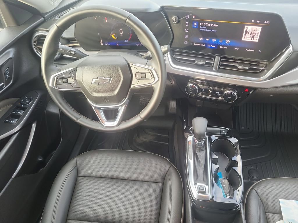 Used 2025 Chevrolet Trax ACTIV image 36