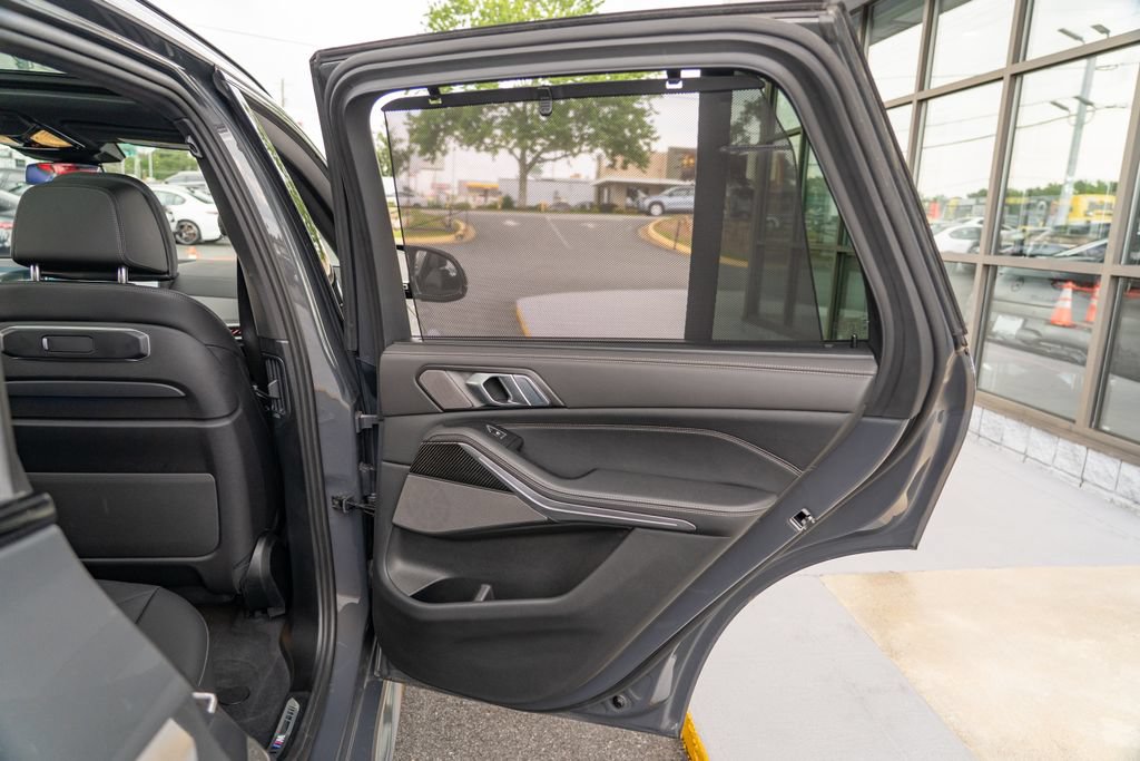 Used 2025 BMW X5 M60i AWD/4WD image 18