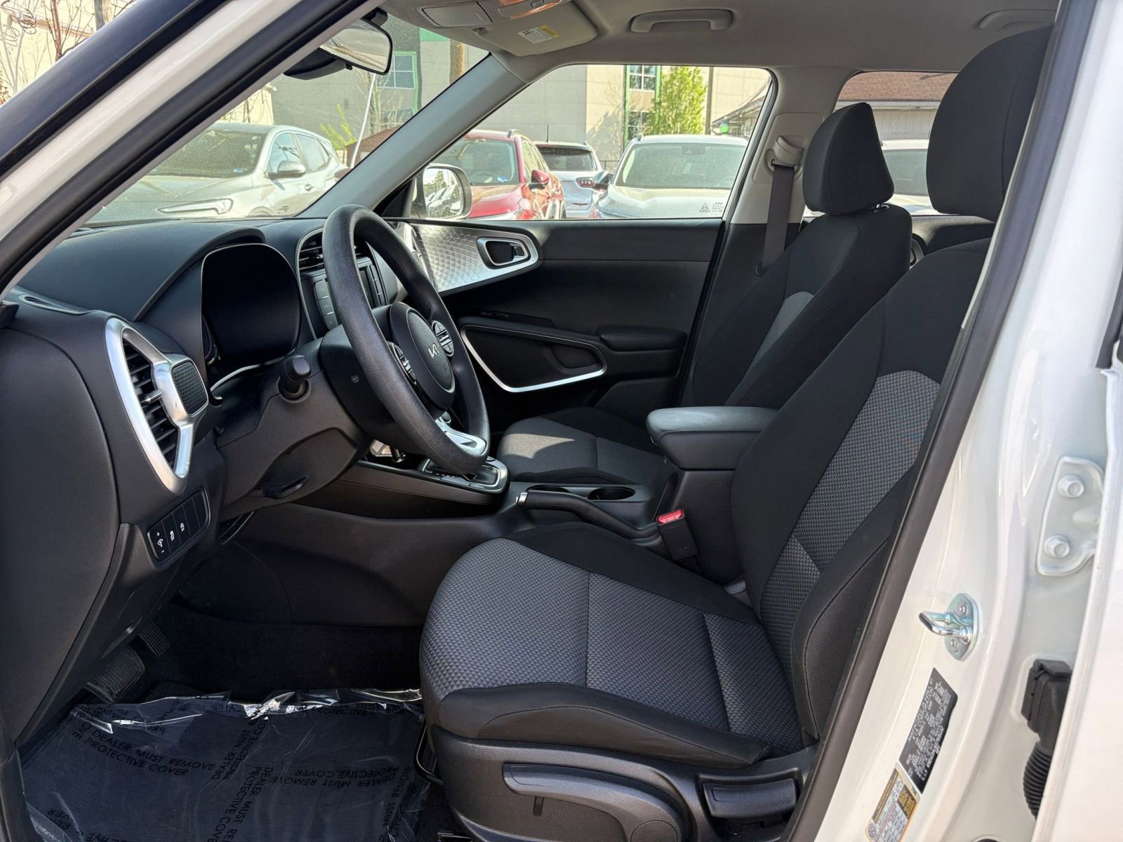 Used 2025 Kia Soul LX w/ LX Technology Package image 24