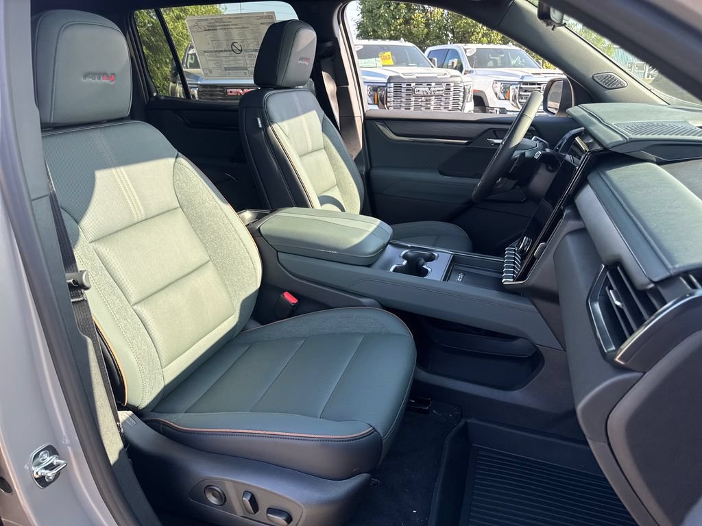 New 2026 GMC Acadia AT4 w/ Luxury Package AWD/4WD image 10
