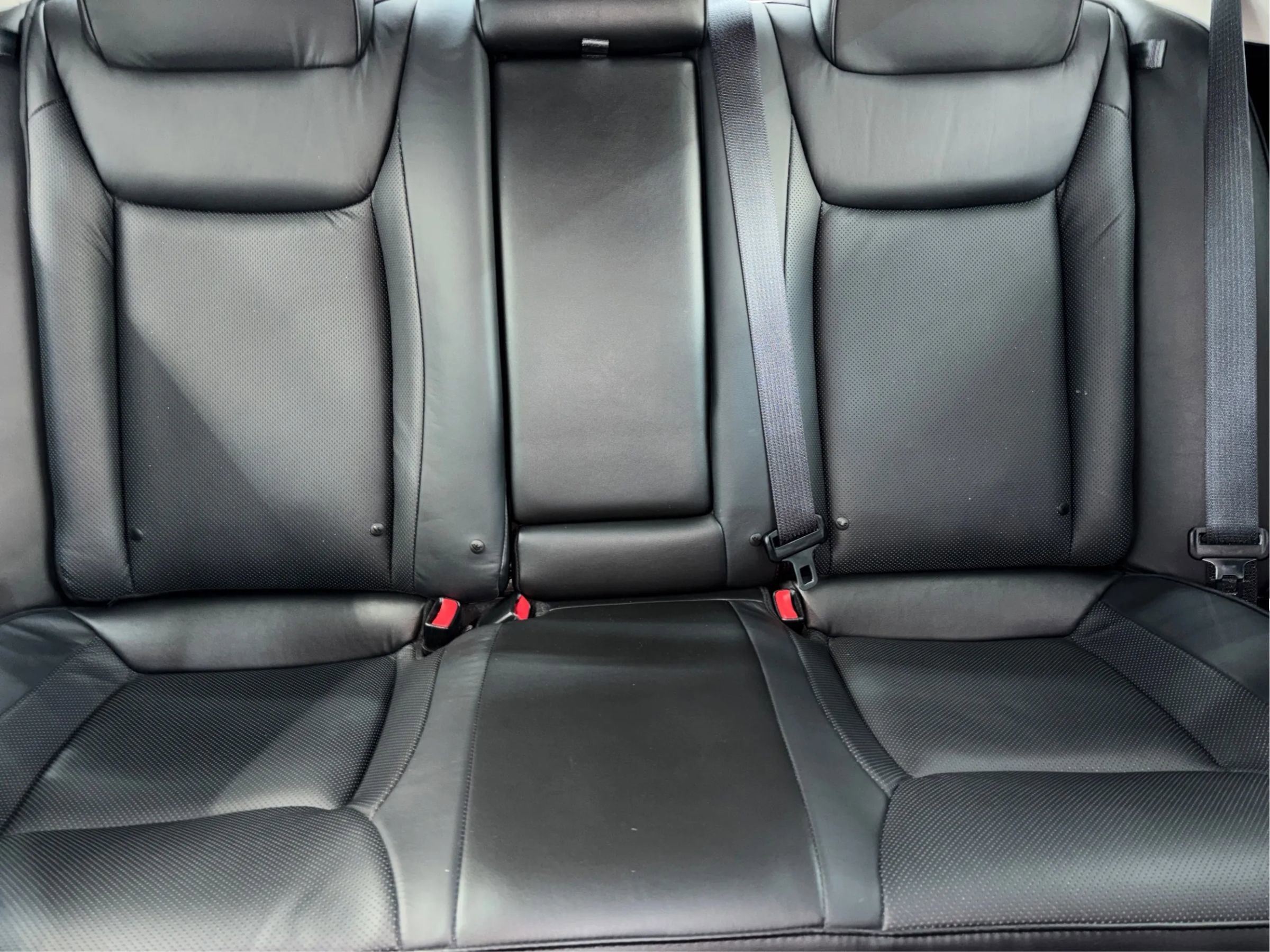 Used 2017 Chrysler 300 C image 20