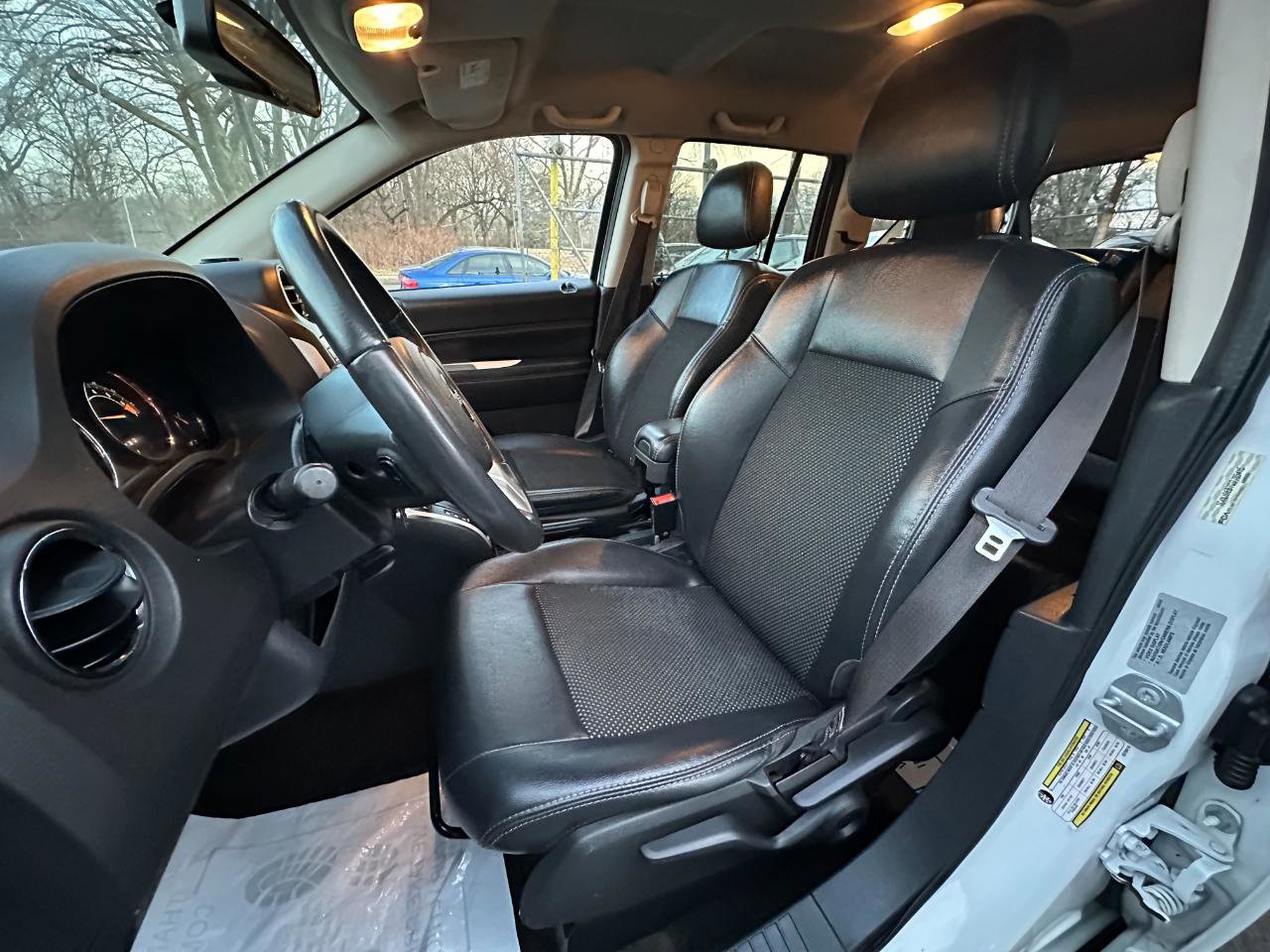 Used 2016 Jeep Compass Latitude image 20