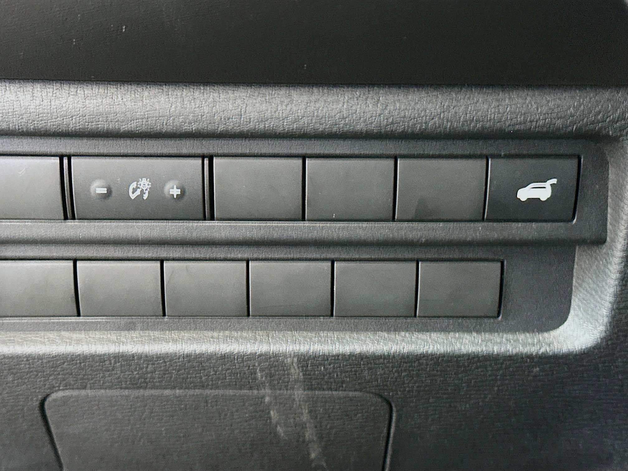 Used 2024 Mitsubishi Outlander SE image 17