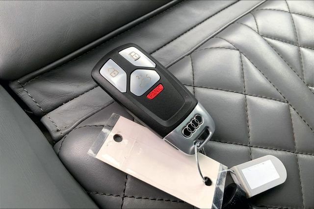 Used 2019 Audi SQ5 Prestige w/ Prestige Package image 12