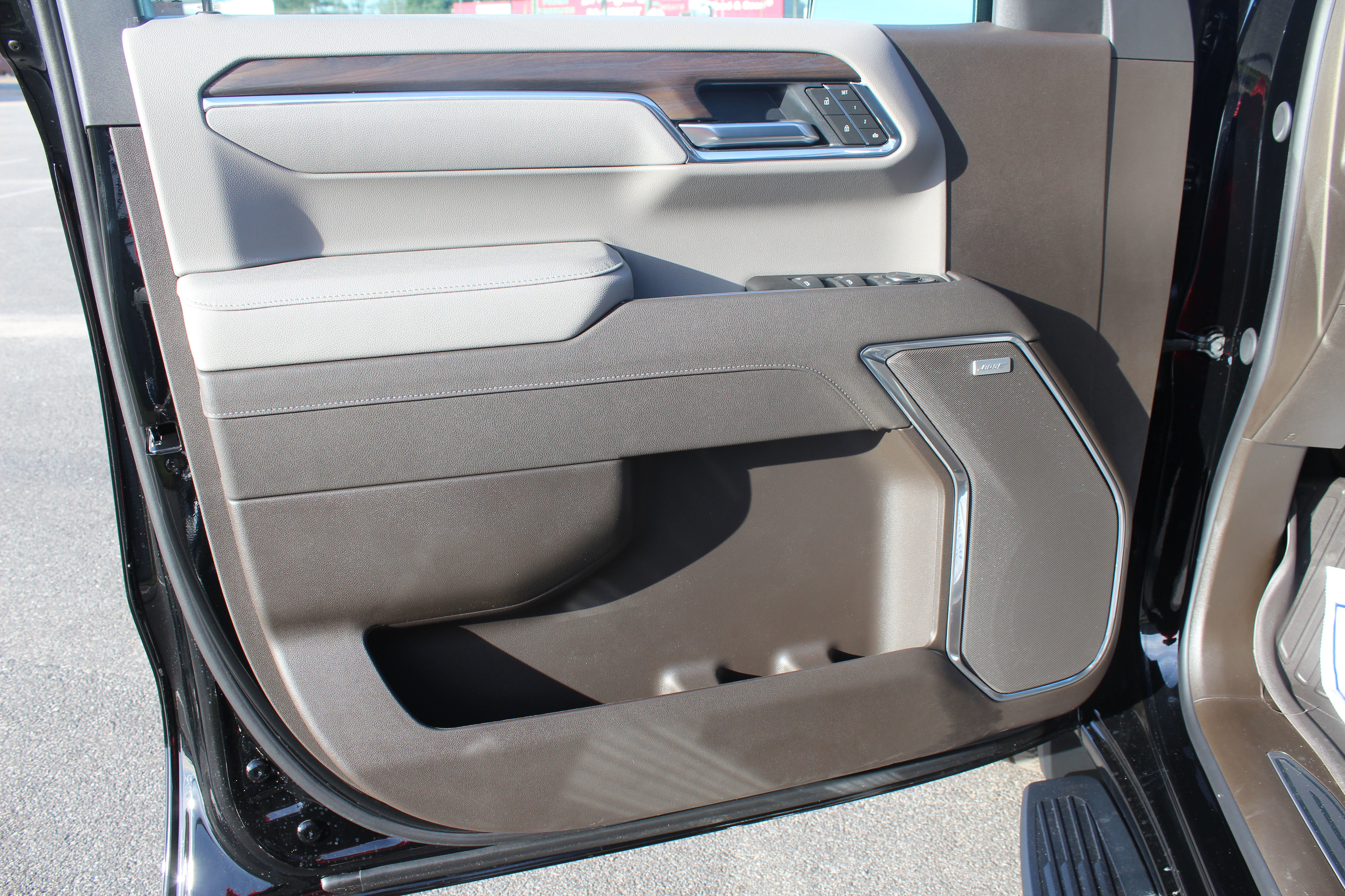 New 2026 GMC Sierra 1500 SLT w/ SLT Premium Plus Package image 32