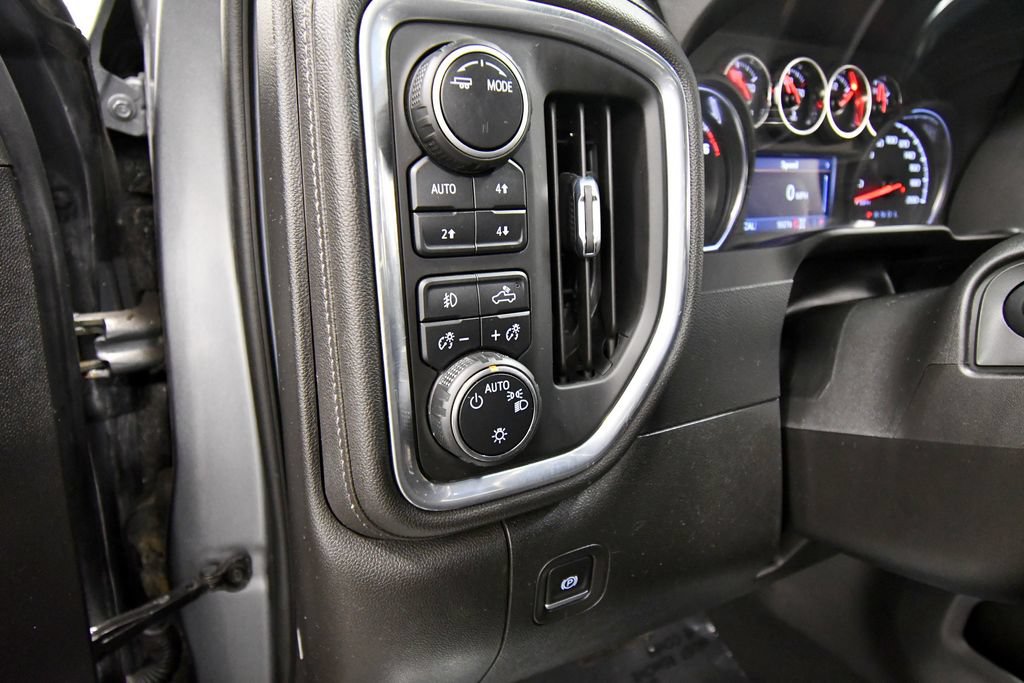 Used 2022 Chevrolet Silverado 1500 LT Trail Boss w/ Bed Protection Package AWD/4WD image 19