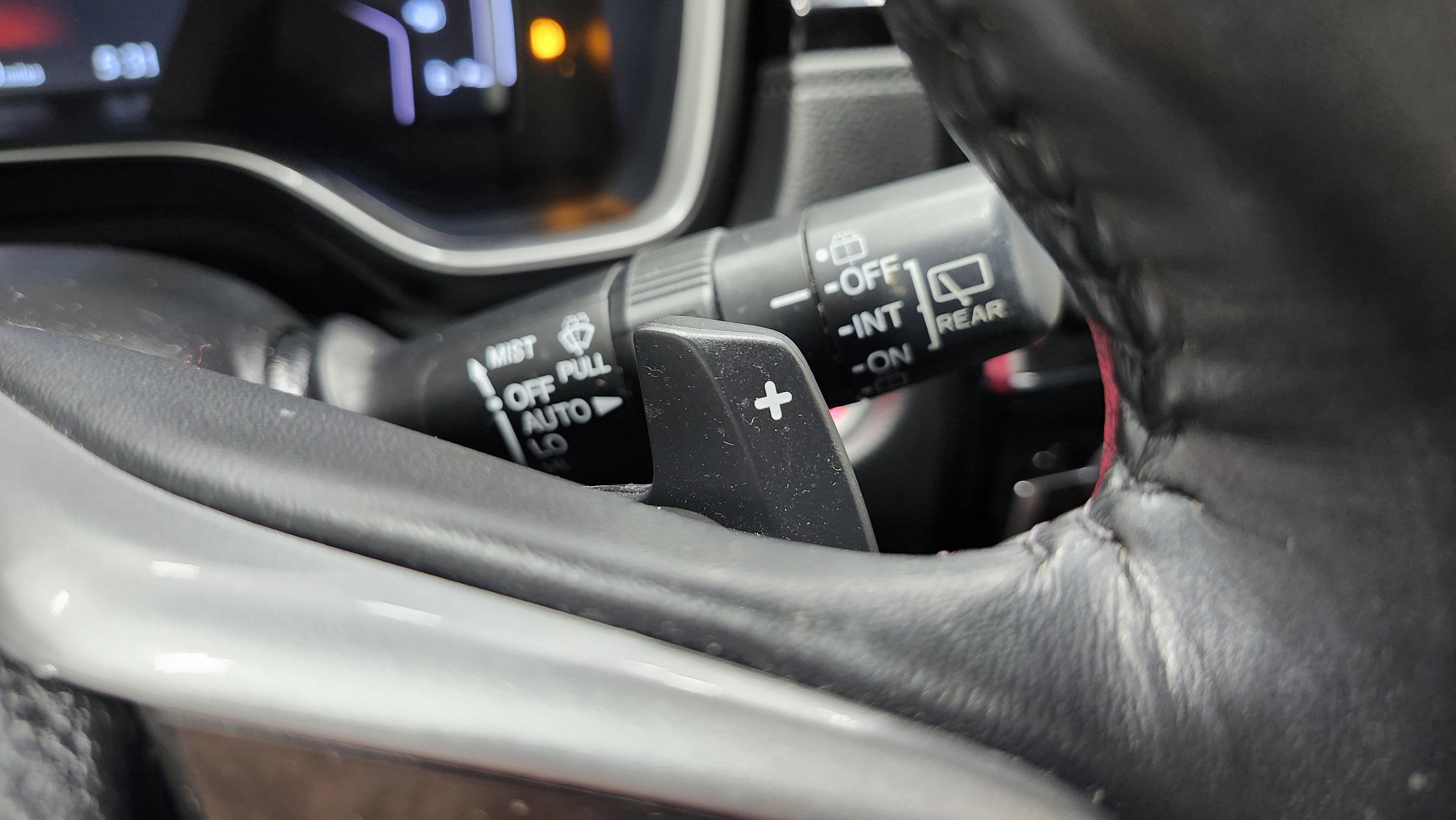 Used 2022 Honda CR-V Touring image 11