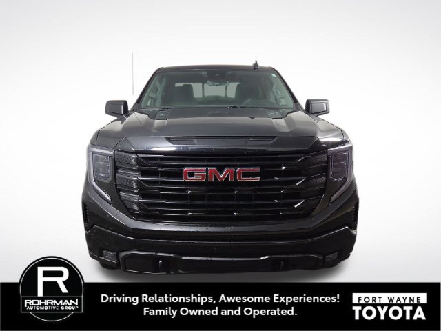 Used 2025 GMC Sierra 1500 Elevation w/ Preferred Package AWD/4WD image 3