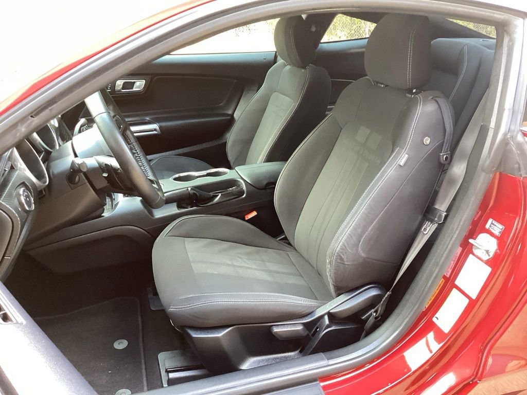 Used 2019 Ford Mustang Coupe image 24