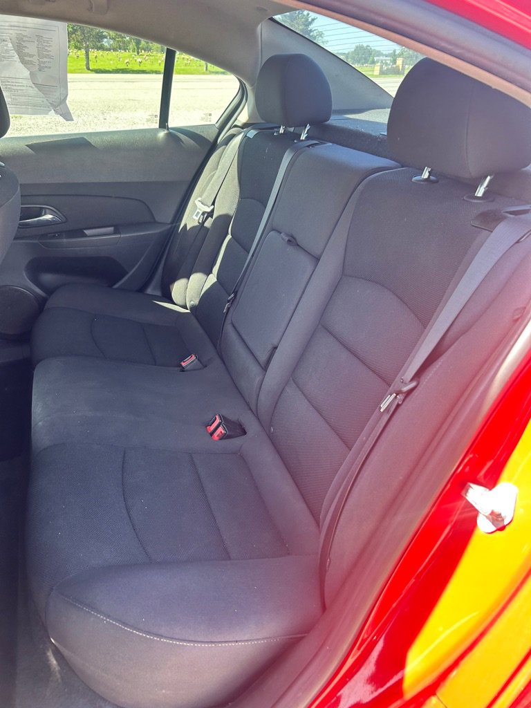 Used 2016 Chevrolet Cruze LT image 9