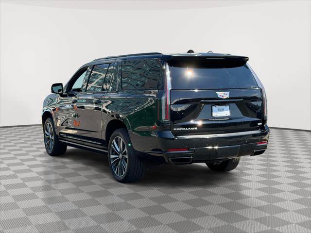 Used 2025 Cadillac Escalade ESV Sport AWD/4WD image 5
