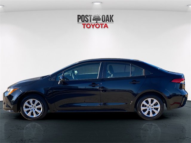 Used 2025 Toyota Corolla LE image 4