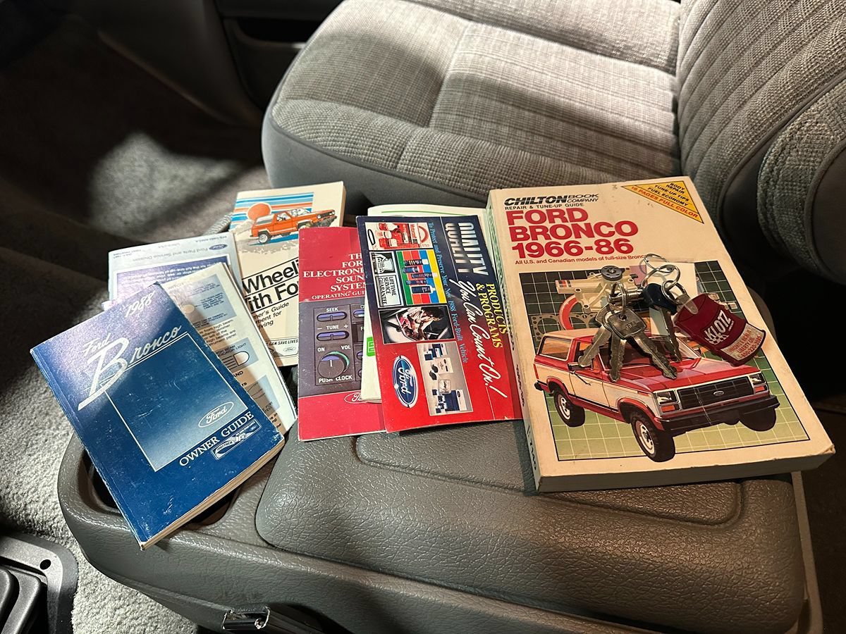 Used 1988 Ford Bronco AWD/4WD image 30