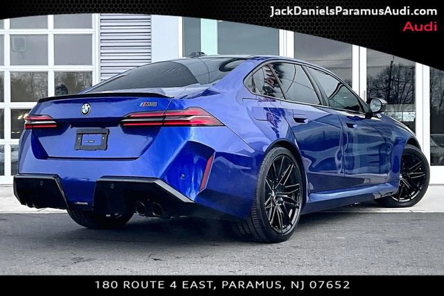 Used 2025 BMW M5 w/ Carbon Package image 2