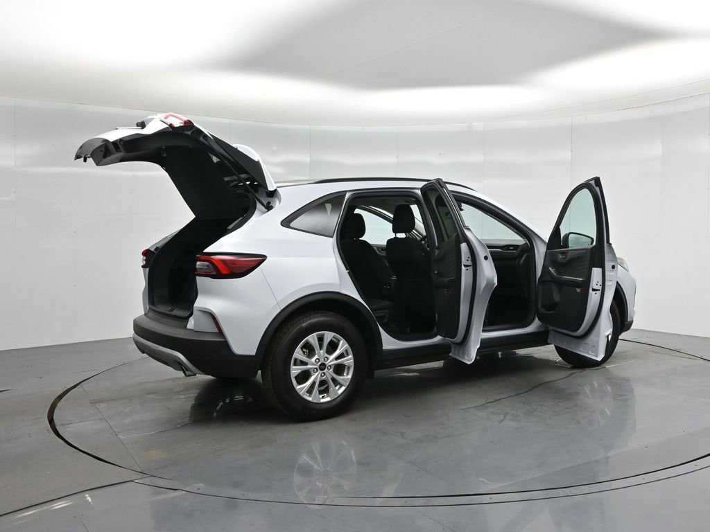 Certified 2025 Ford Escape Active image 6