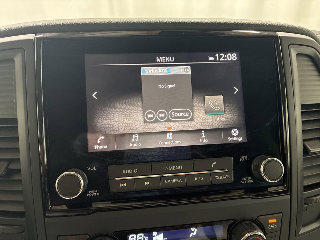 Used 2024 Nissan Titan SV w/ SV Convenience Package image 18