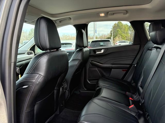 New 2025 Ford Escape SE w/ PHEV Premium Package FWD image 25