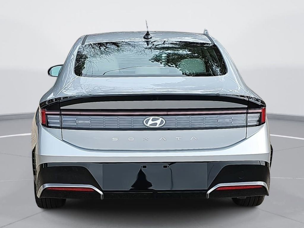 New 2026 Hyundai Sonata SEL FWD image 6