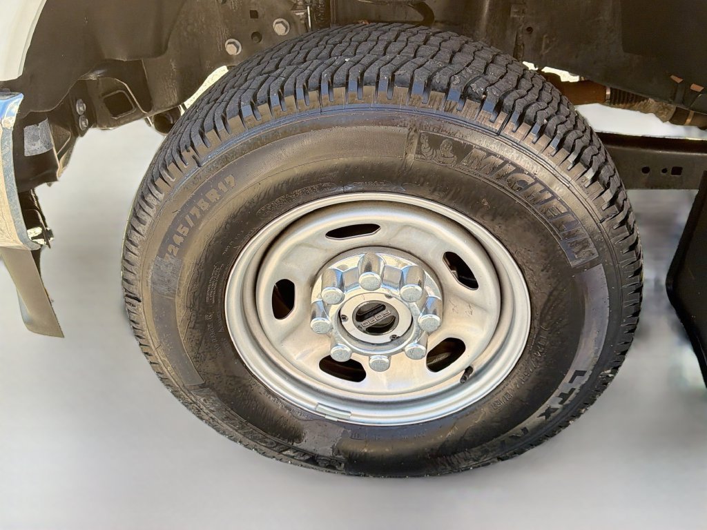 Used 2025 Ford F250 XL w/ FX4 Off-Road Package AWD/4WD image 29