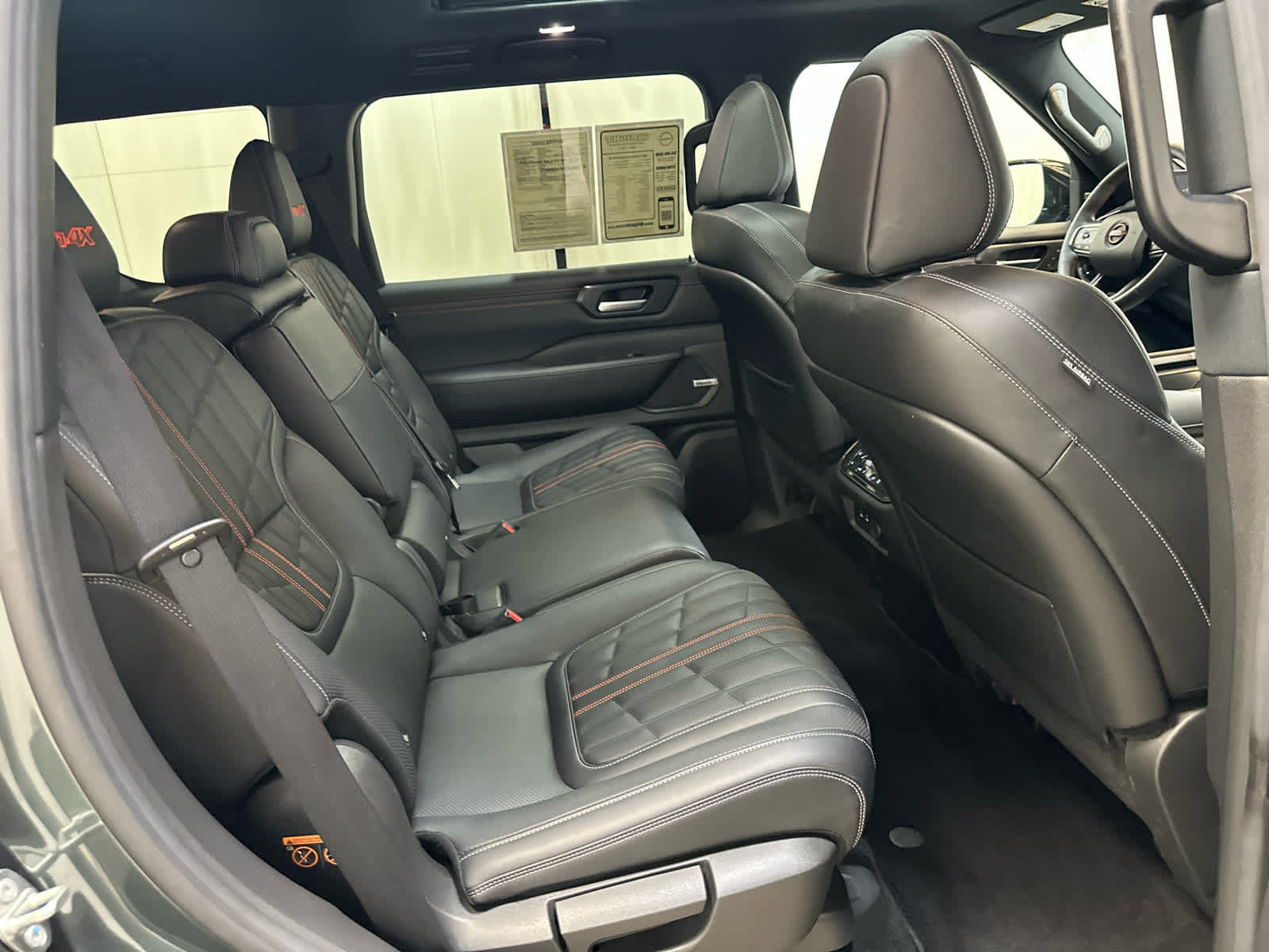 Certified 2025 Nissan Armada PRO-4X w/ Pro-4X Premium Package AWD/4WD image 19