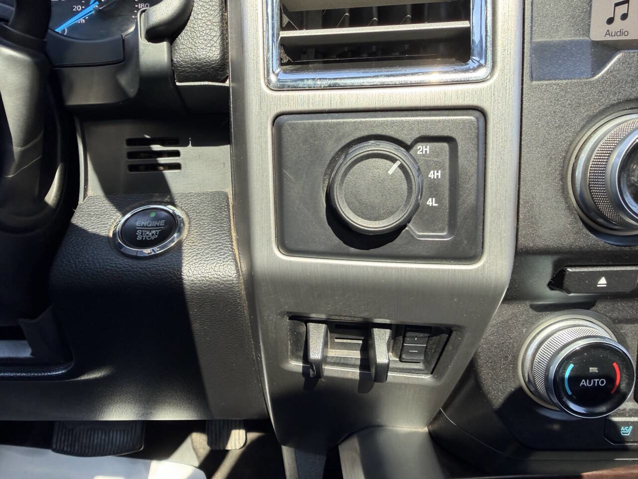 Used 2017 Ford F450 Platinum w/ Platinum Ultimate Package AWD/4WD image 31