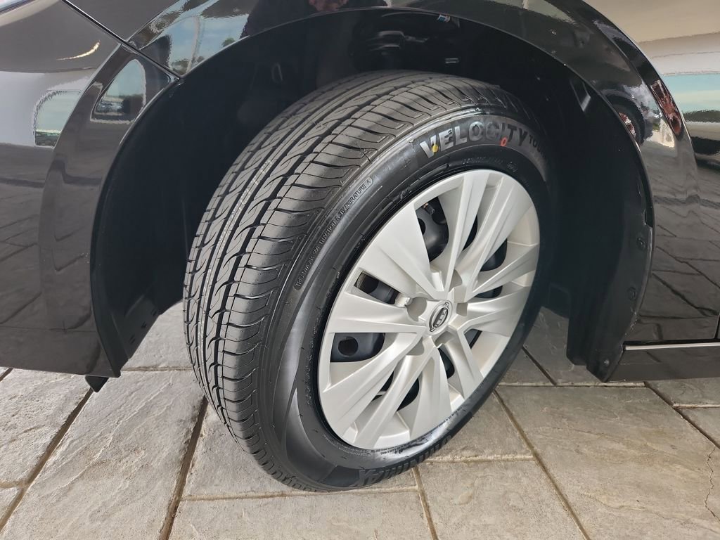 Used 2025 Nissan Sentra S FWD image 30