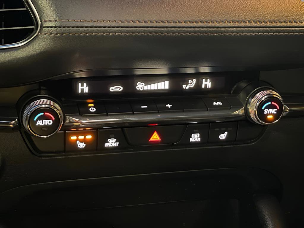 Used 2023 MAZDA MAZDA3 s image 32