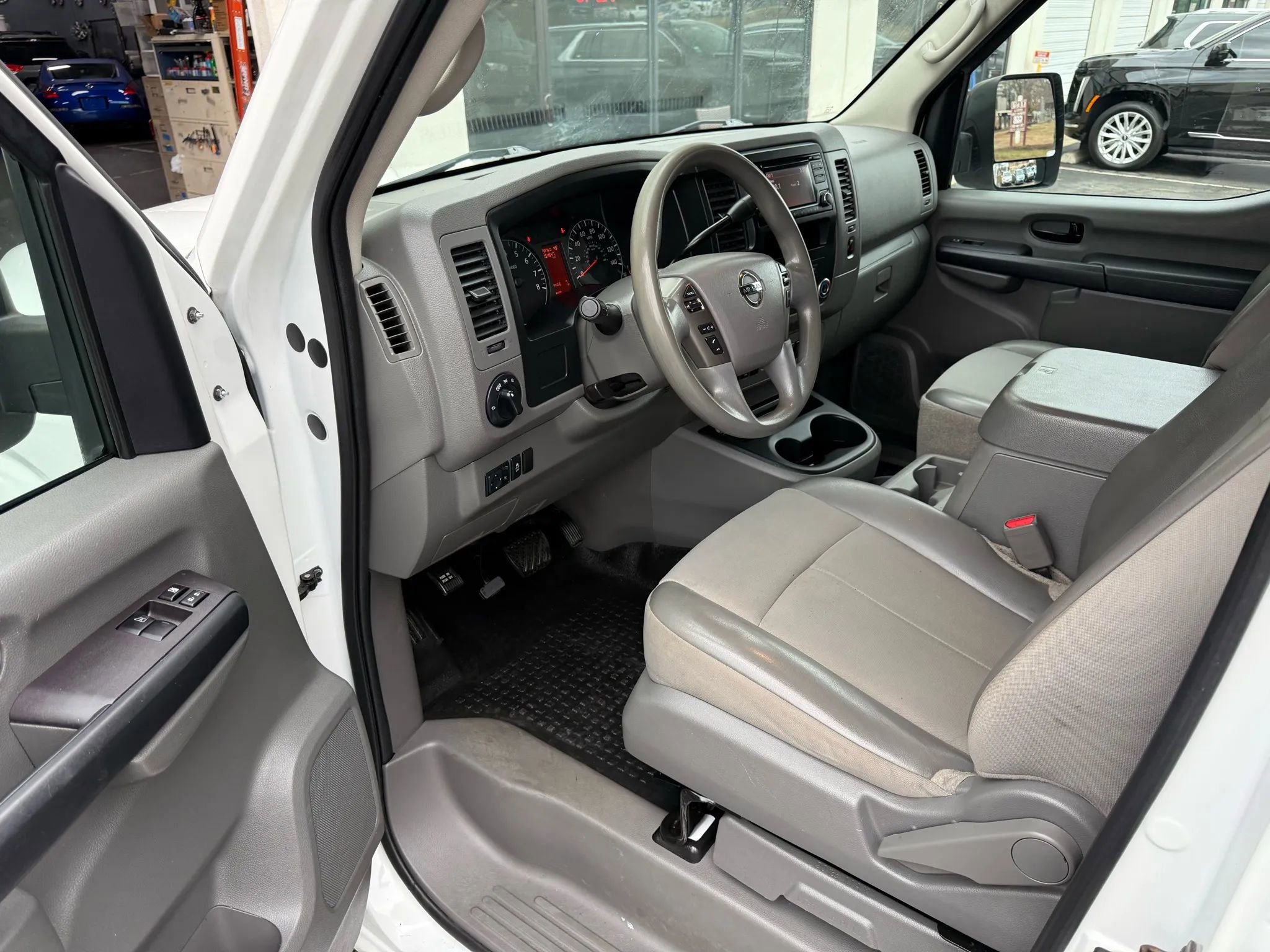 Used 2018 Nissan NV 2500 SV image 20