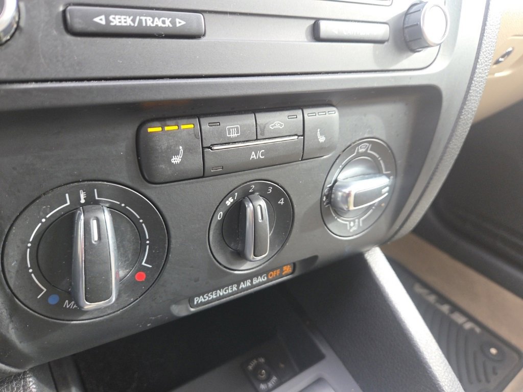 Used 2013 Volkswagen Jetta SE image 27