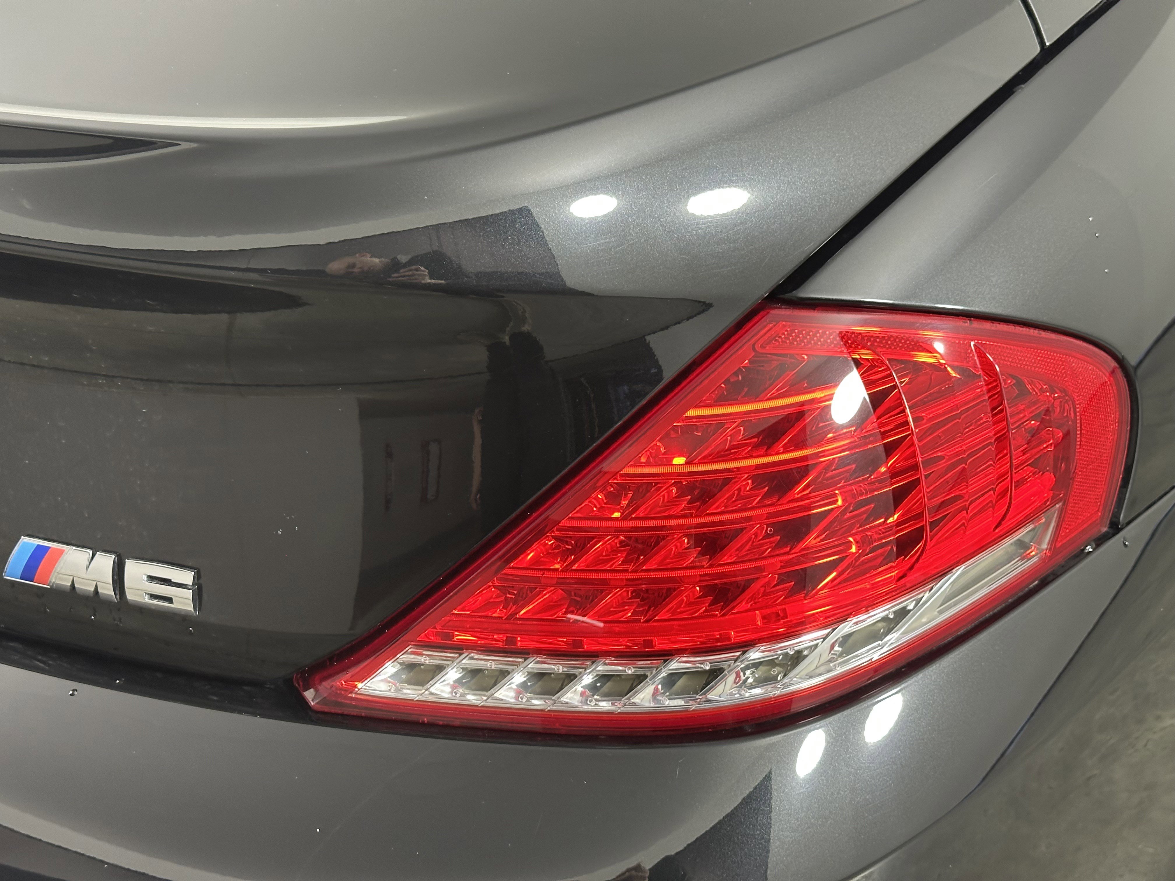 Used 2010 BMW M6 Convertible image 27