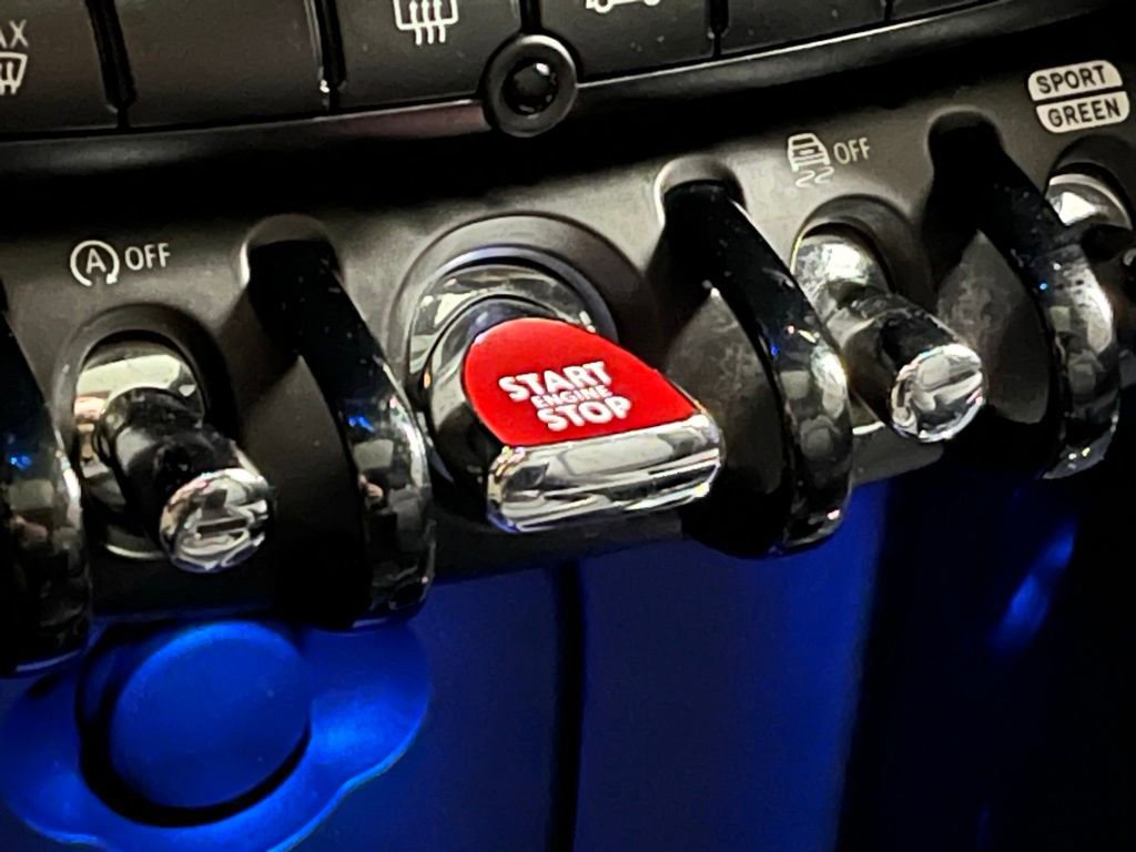 Used 2021 MINI Cooper S w/ Premium Package image 14