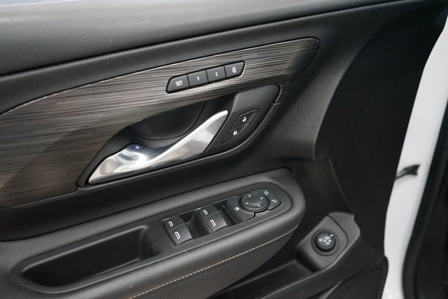 Used 2022 GMC Terrain SLT image 21