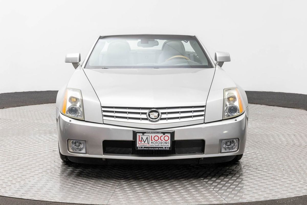 Used 2007 Cadillac XLR image 3