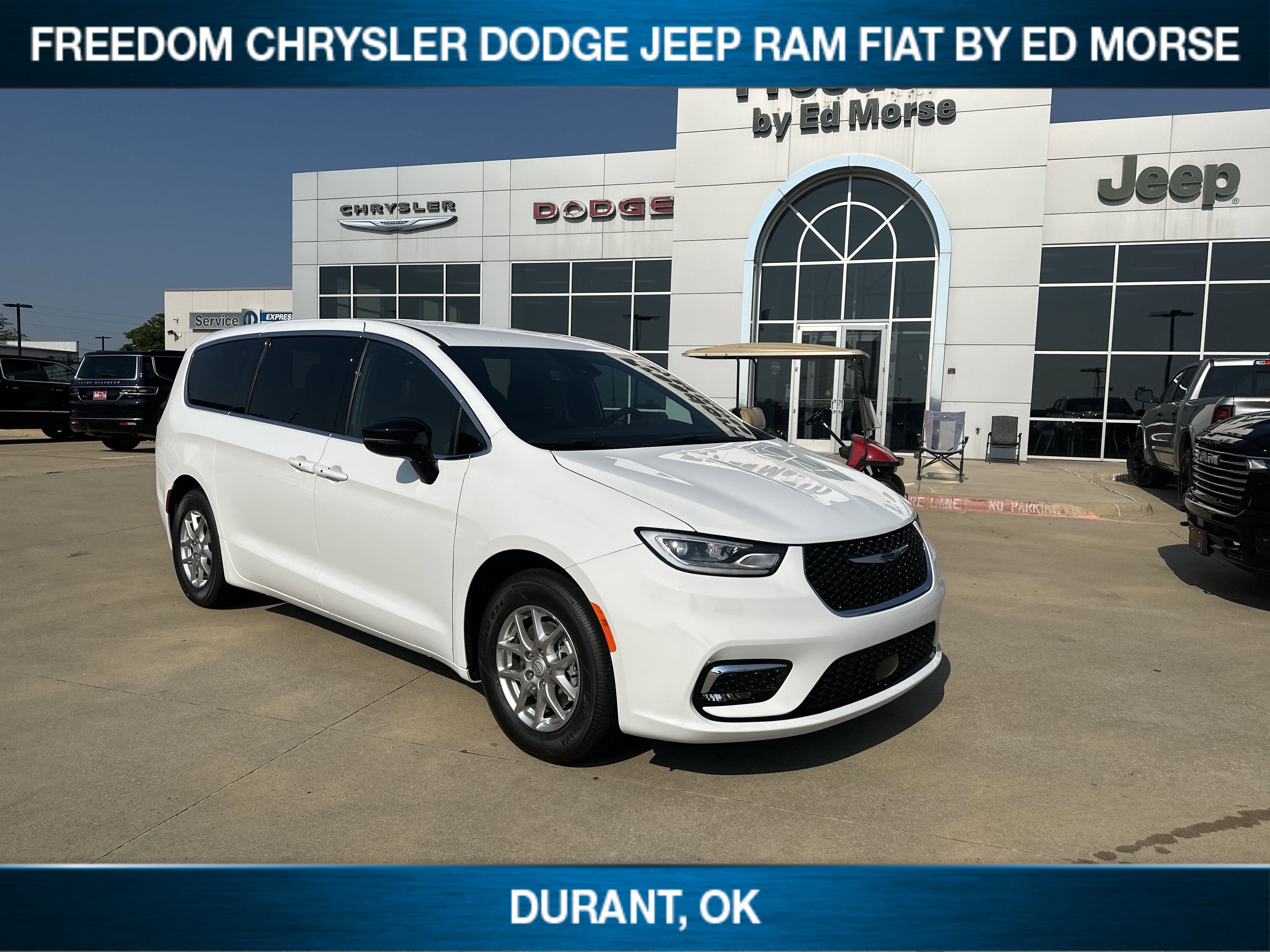 New 2025 Chrysler Pacifica Select