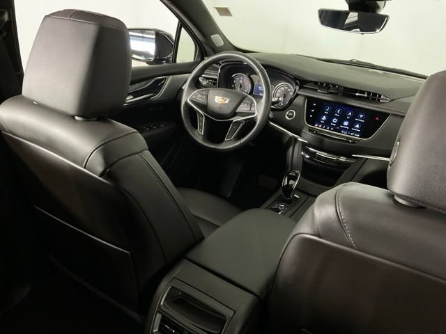 Used 2024 Cadillac XT5 Premium Luxury w/ Technology Package FWD image 28