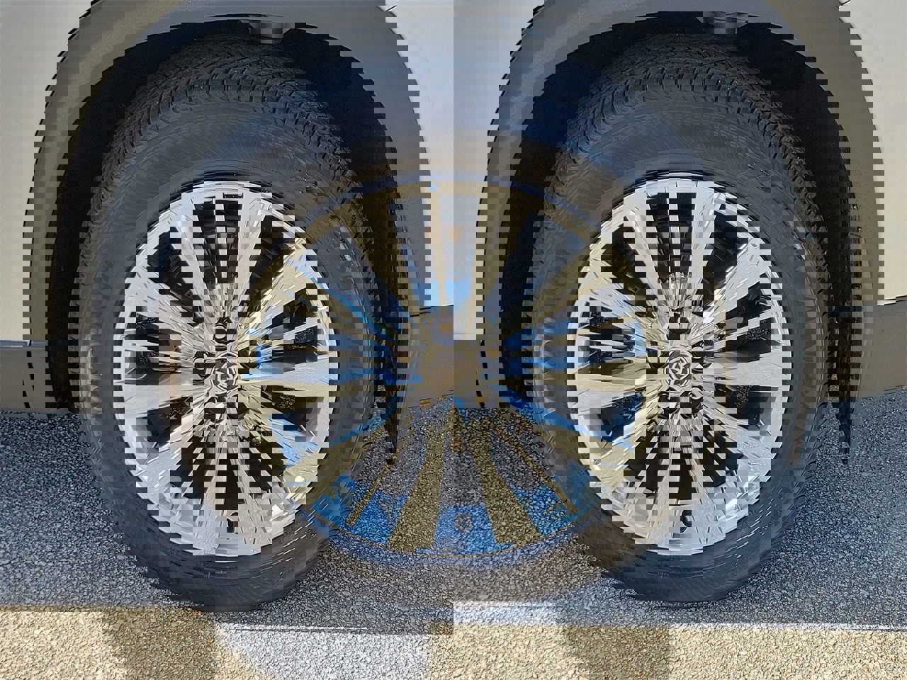 Used 2024 Toyota Grand Highlander Platinum image 4