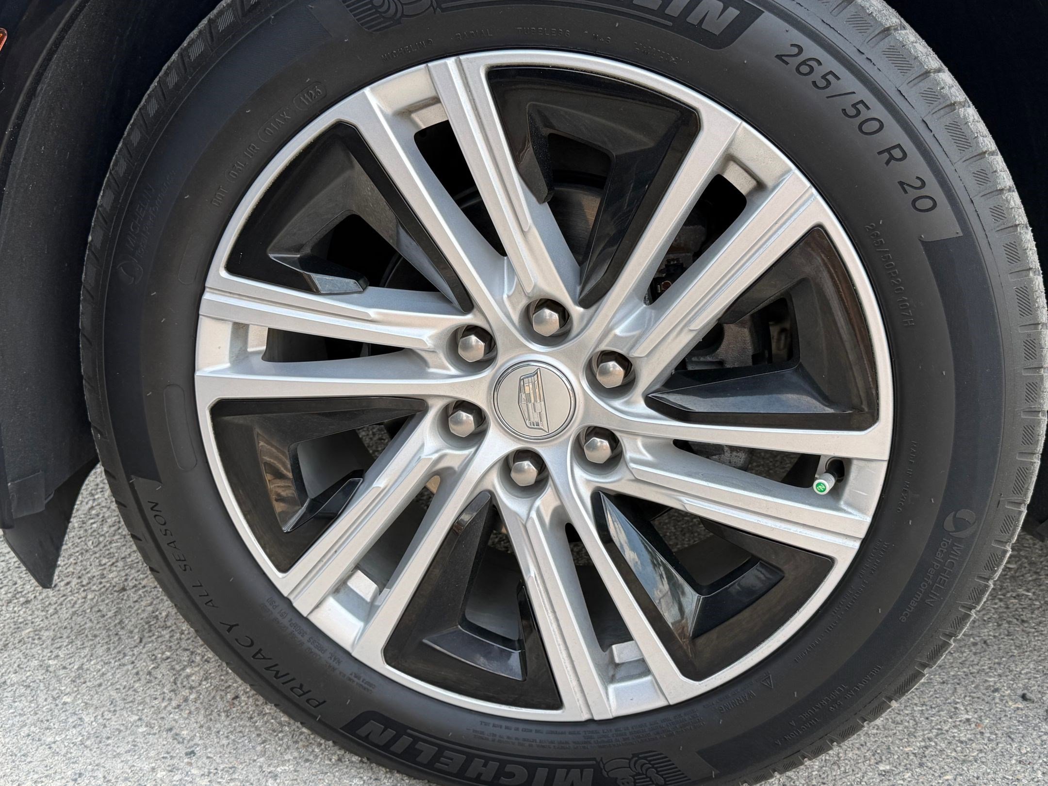 Used 2024 Cadillac Lyriq Tech AWD/4WD image 9