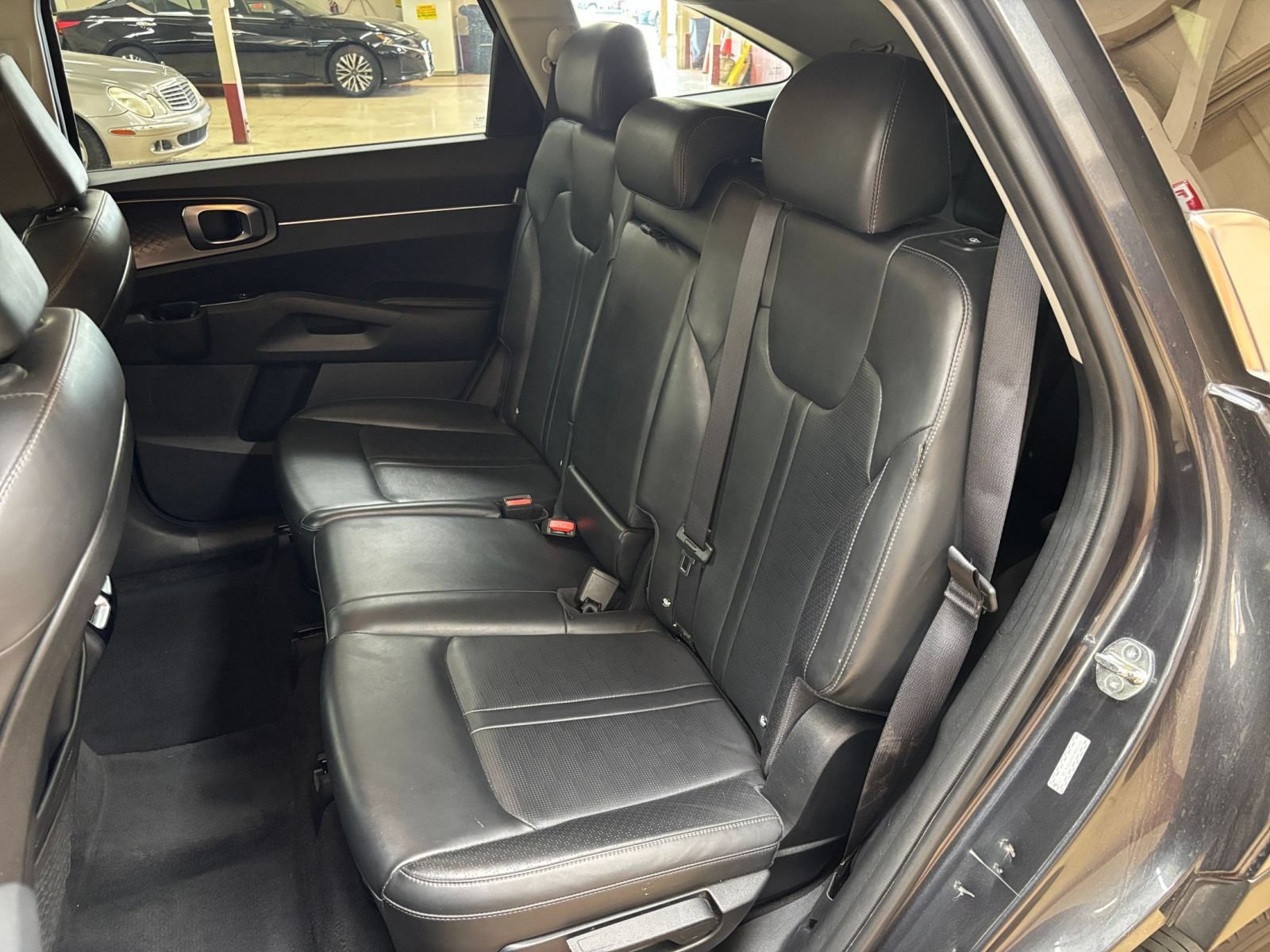Used 2024 Kia Sorento S FWD image 41