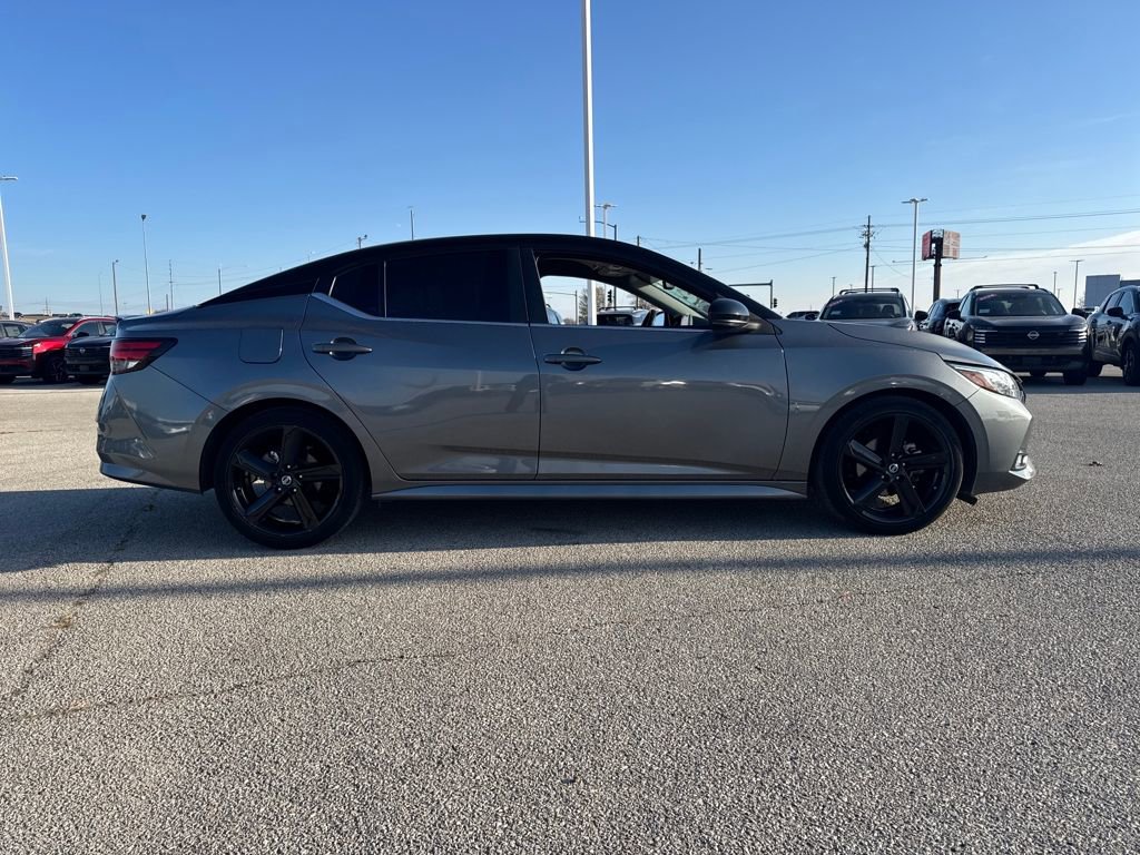 Used 2023 Nissan Sentra SR w/ Midnight Edition Package image 7