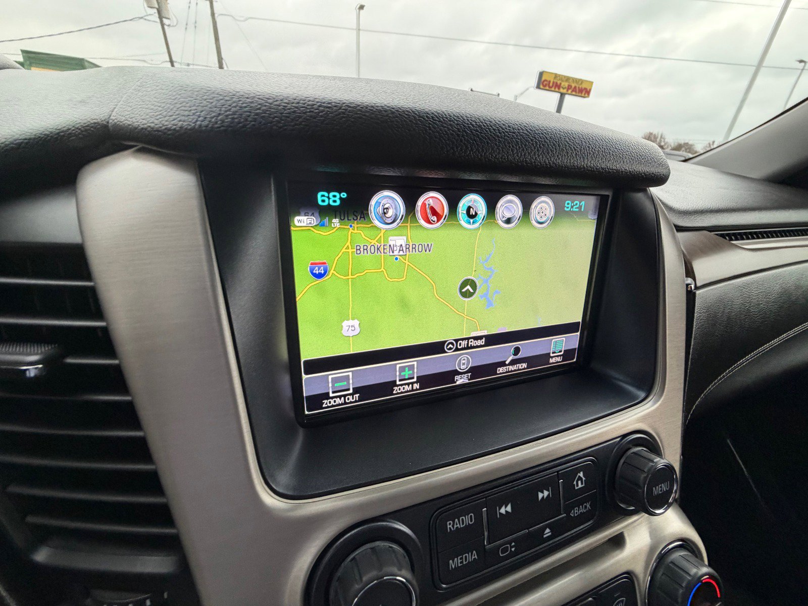 Used 2019 GMC Yukon XL Denali w/ Open Road Package image 16