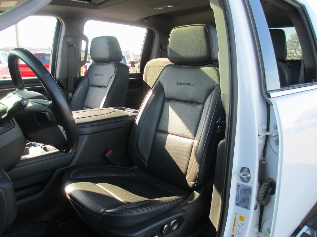 Used 2024 GMC Sierra 3500 Denali w/ Denali Reserve Package image 21