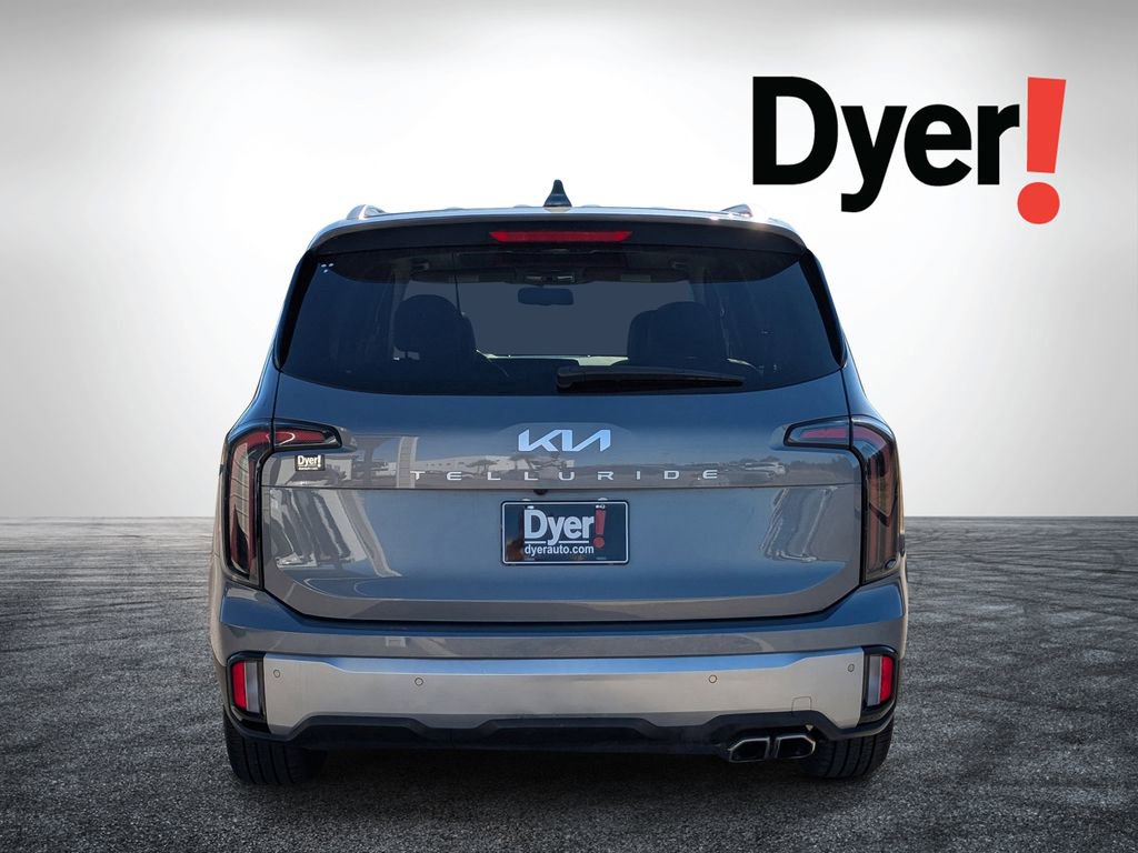 Used 2024 Kia Telluride EX w/ EX Captain's Chair Package image 5